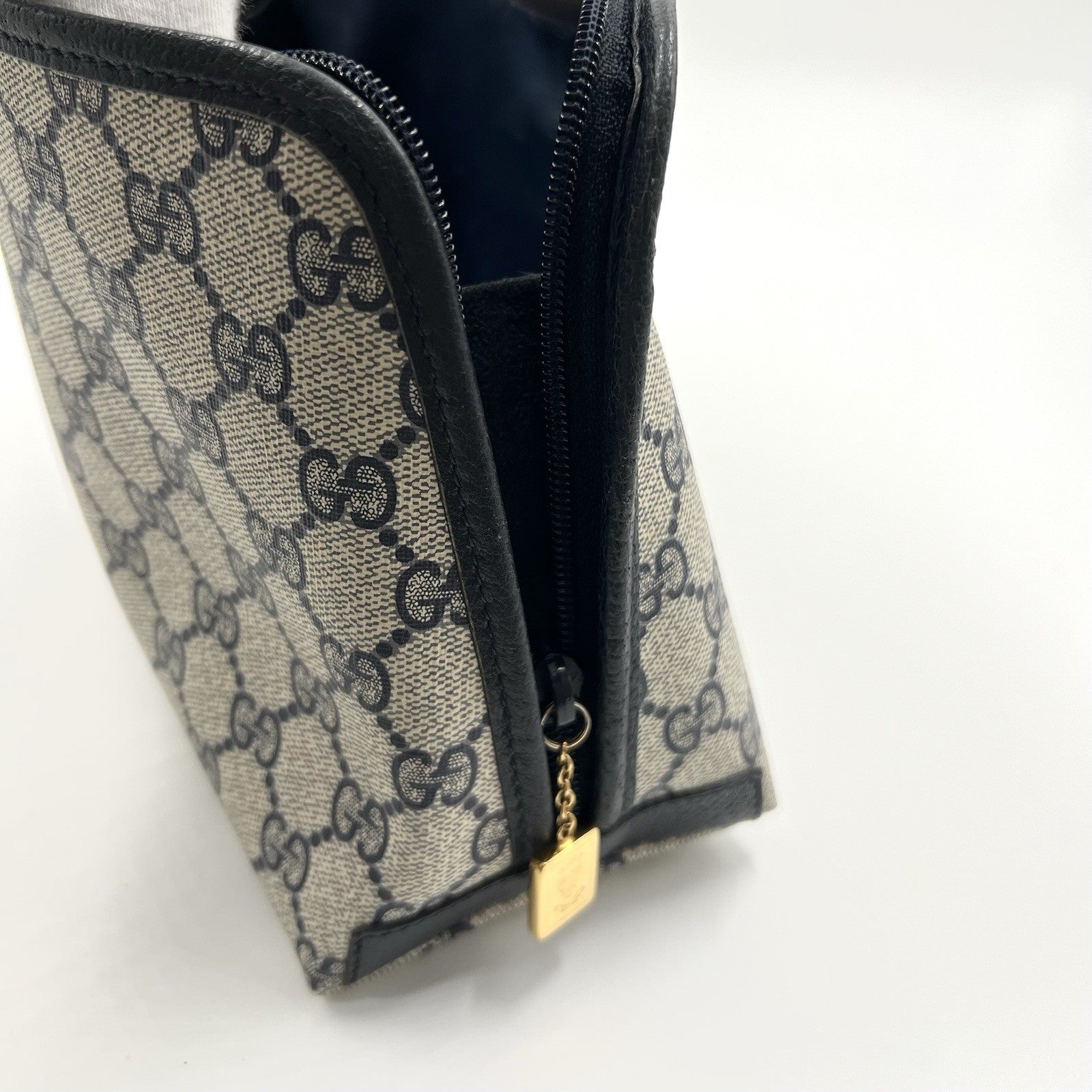 Gucci GG Supreme Clutch - Gold Navy, PVC Leather