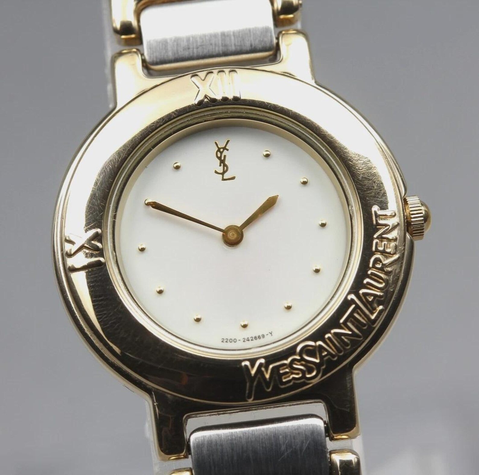 Yves Saint Laurent 2200-229789 Women's Watch - Gold, Stainless Steel