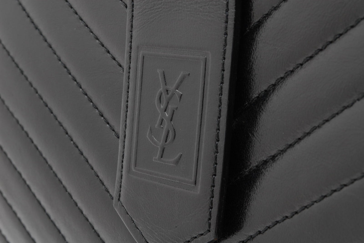 Saint Laurent Yves Saint Laurent Clutch Bag - Black, Leather
