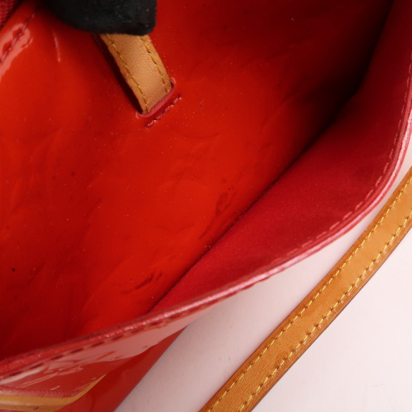 Louis Vuitton Monogram Vernis Mallory Square Shoulder Bag - Rouge, Vernis Leather