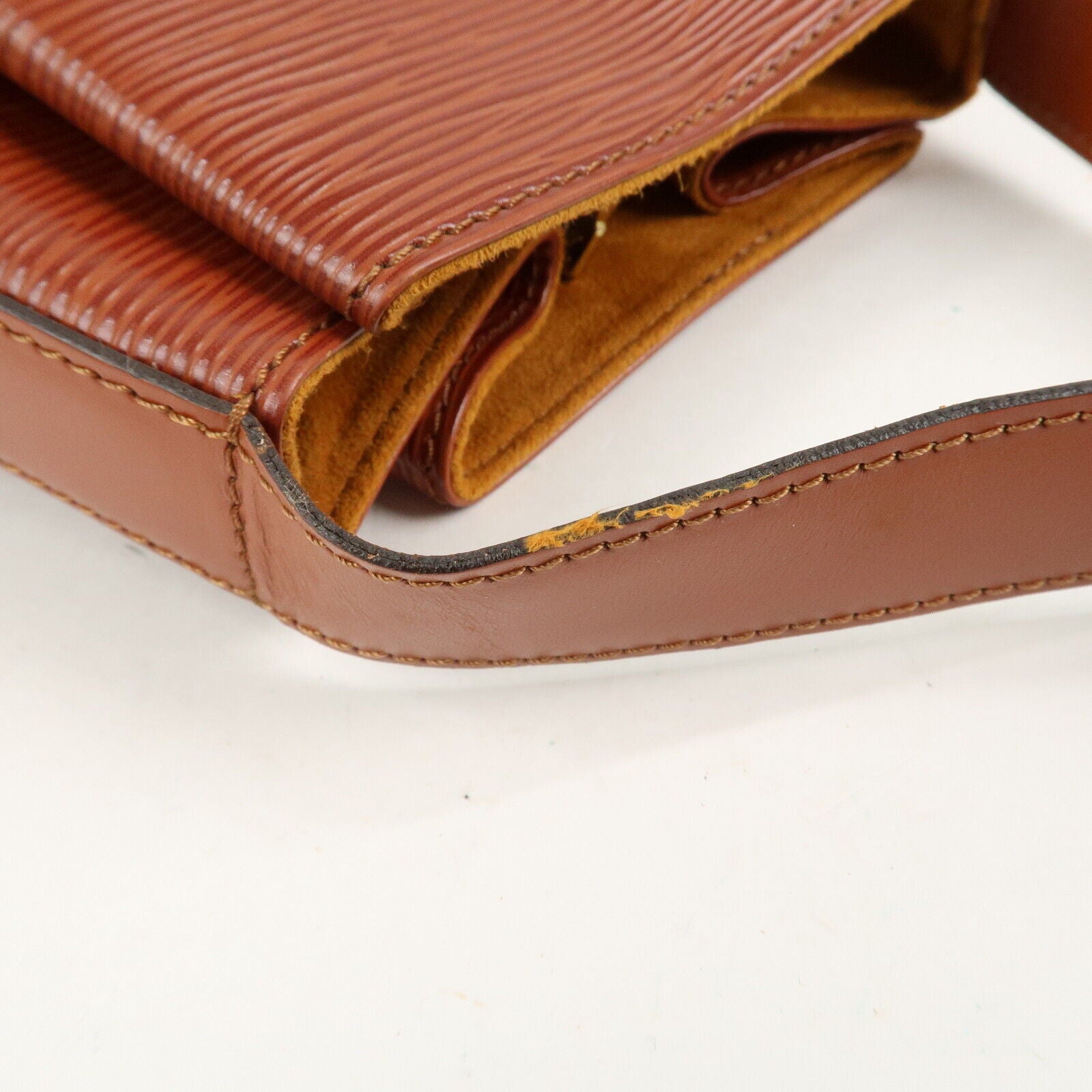 Louis Vuitton Bucket Bag - Kenya Brown, Epi Leather