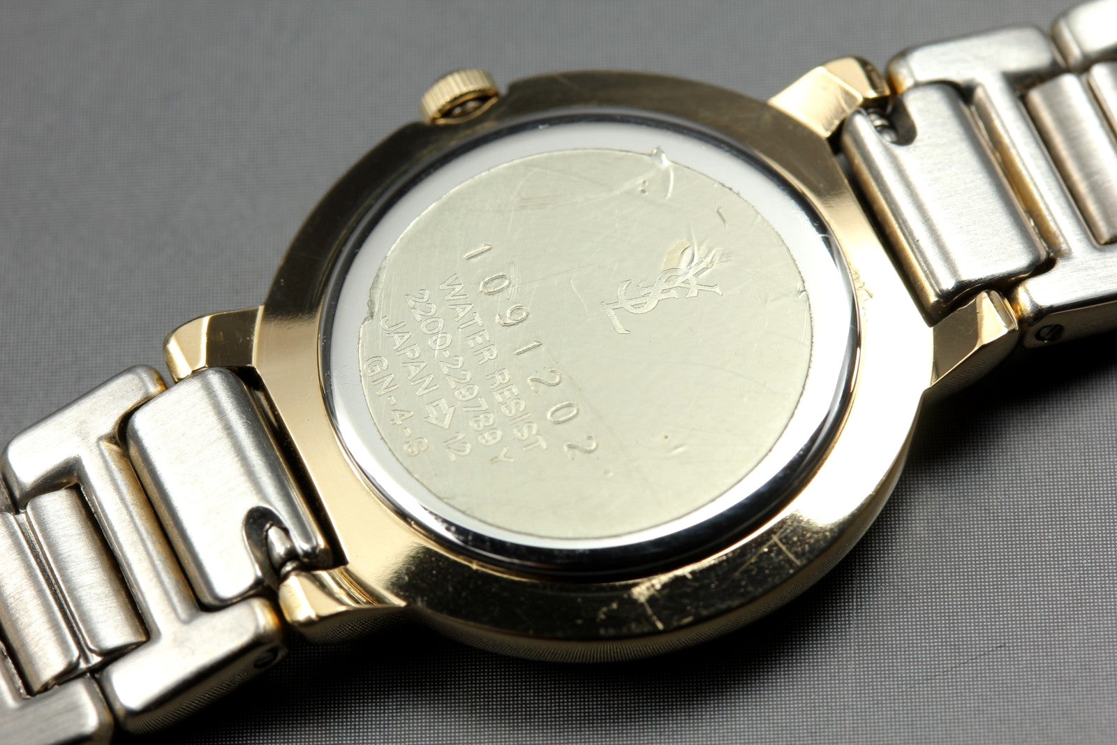 Yves Saint Laurent 2200-229789 Watch - Black, Stainless Steel