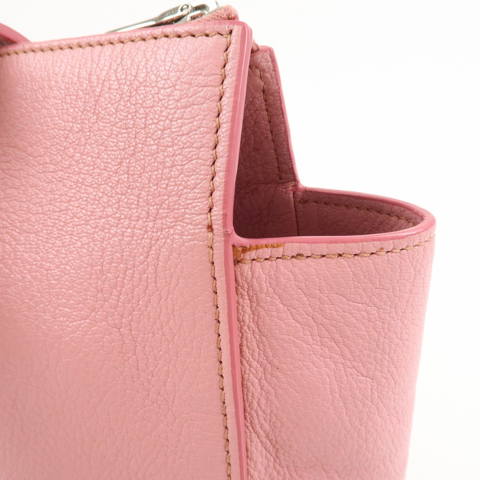 Miu Miu Logo Madras Hand Bag - Pink, Leather