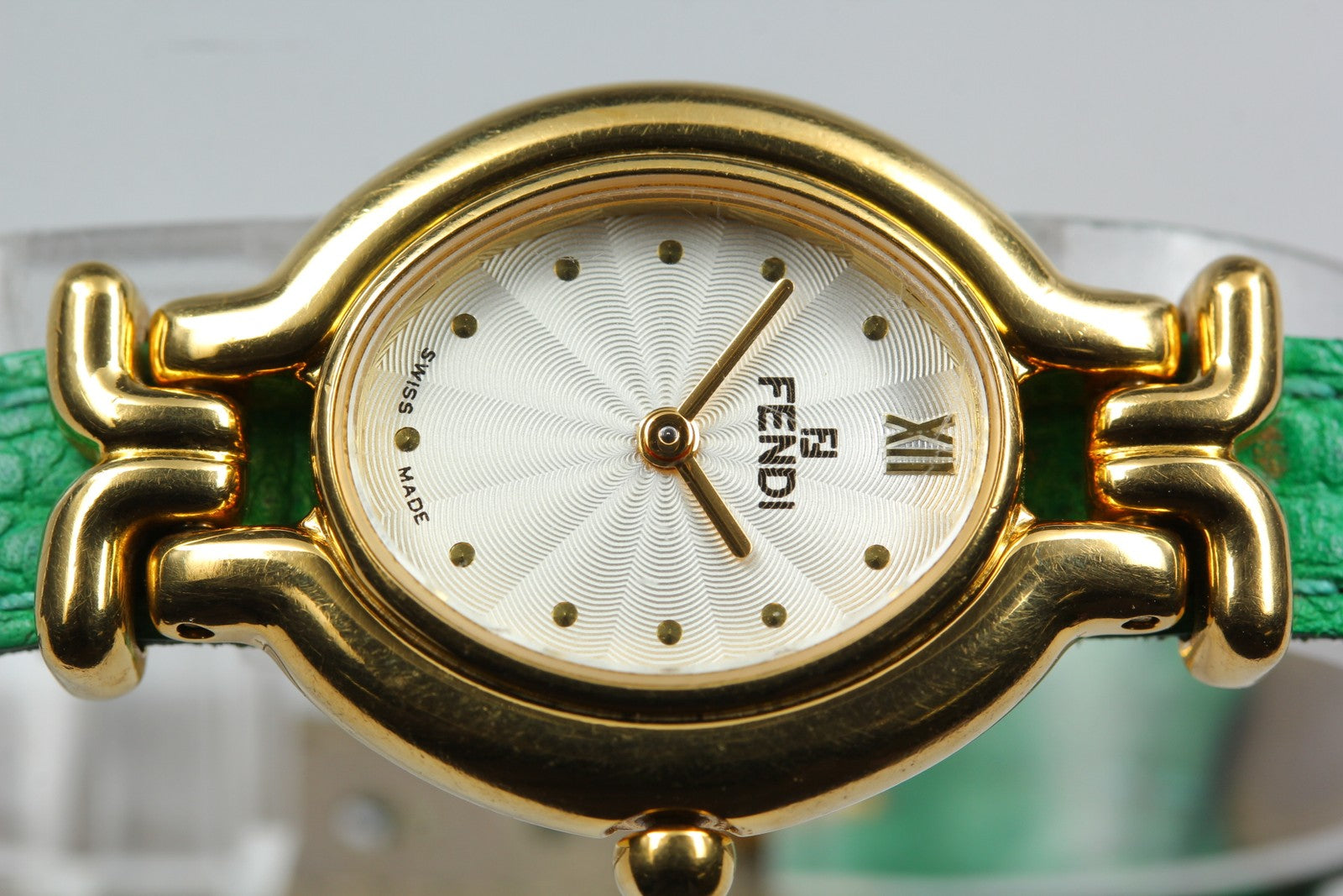 FENDI Change Belt Wristwatch - Gold, Leather