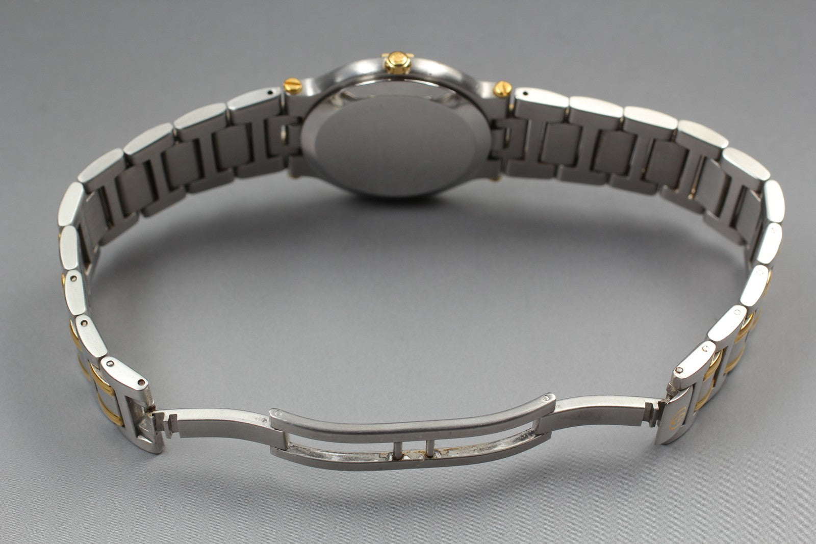 Gucci 9000M Wristwatch - Ivory, Stainless Steel