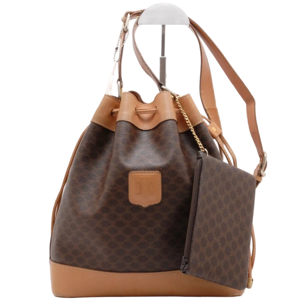 Celine Macadam Drawstring Bucket Shoulder Bag - Brown, PVC Leather מגיע עם הארנק!