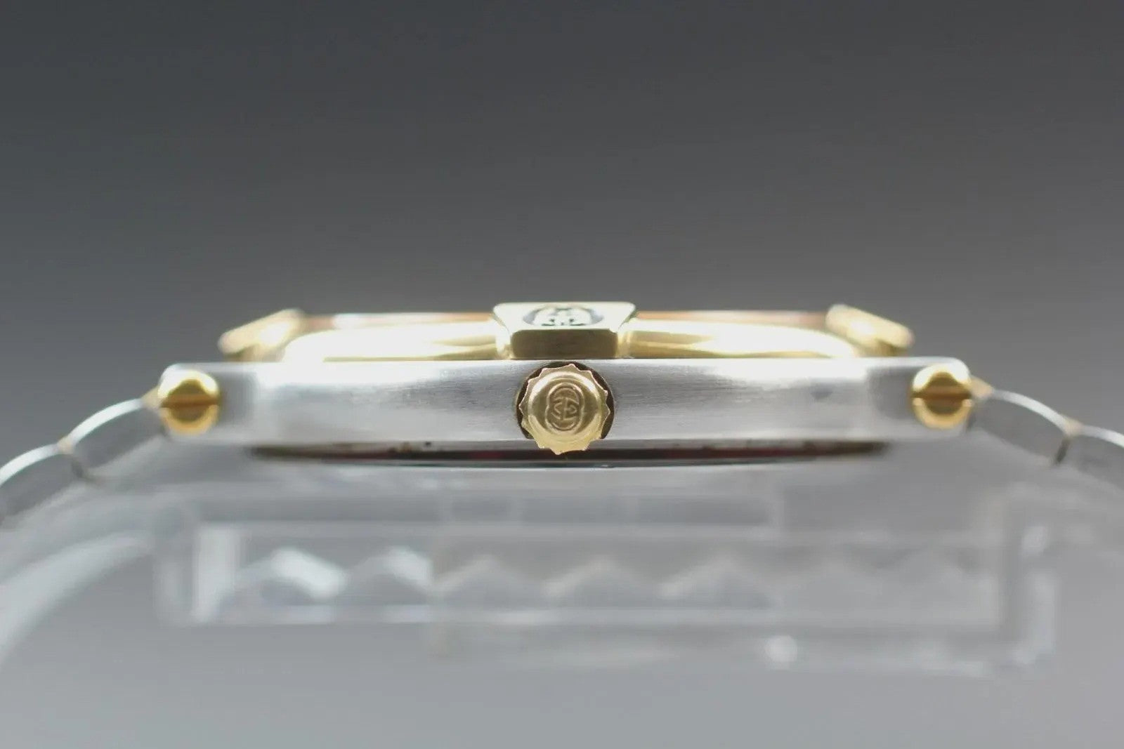 Gucci 9000M Watch - Gold, Stainless Steel