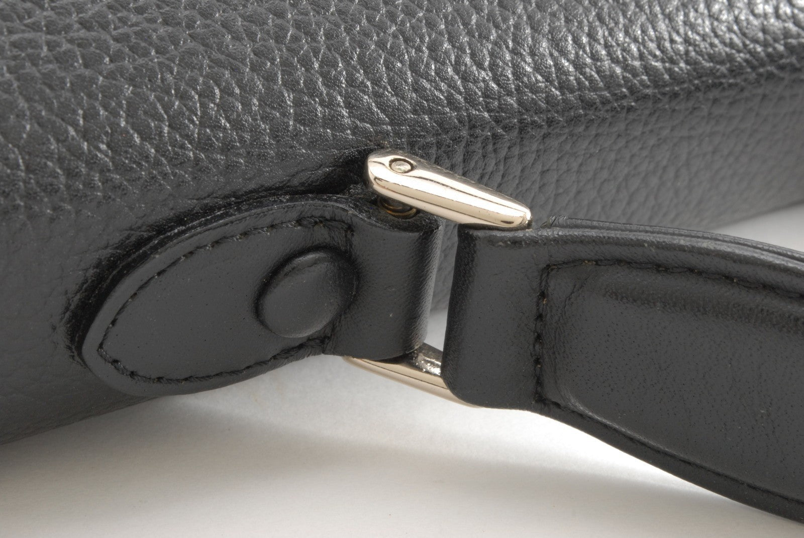 Burberry Barrel Bag Handbag - Black, Leather