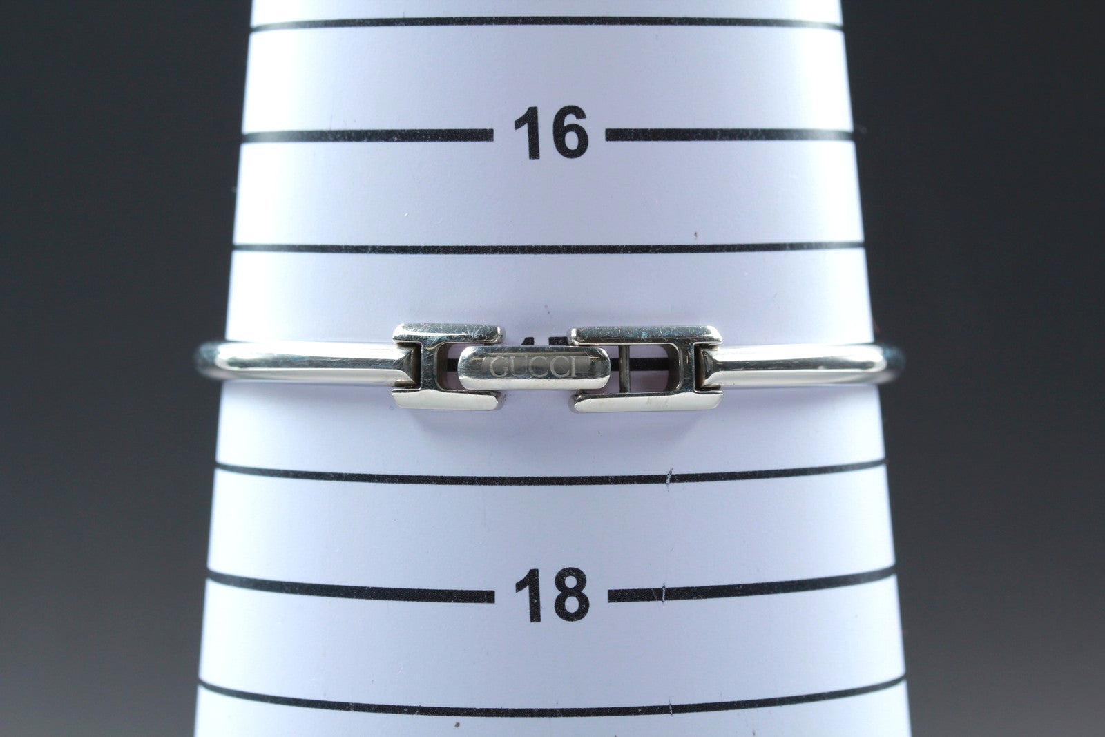 Gucci 1900L Wristwatch - Black, Stainless Steel