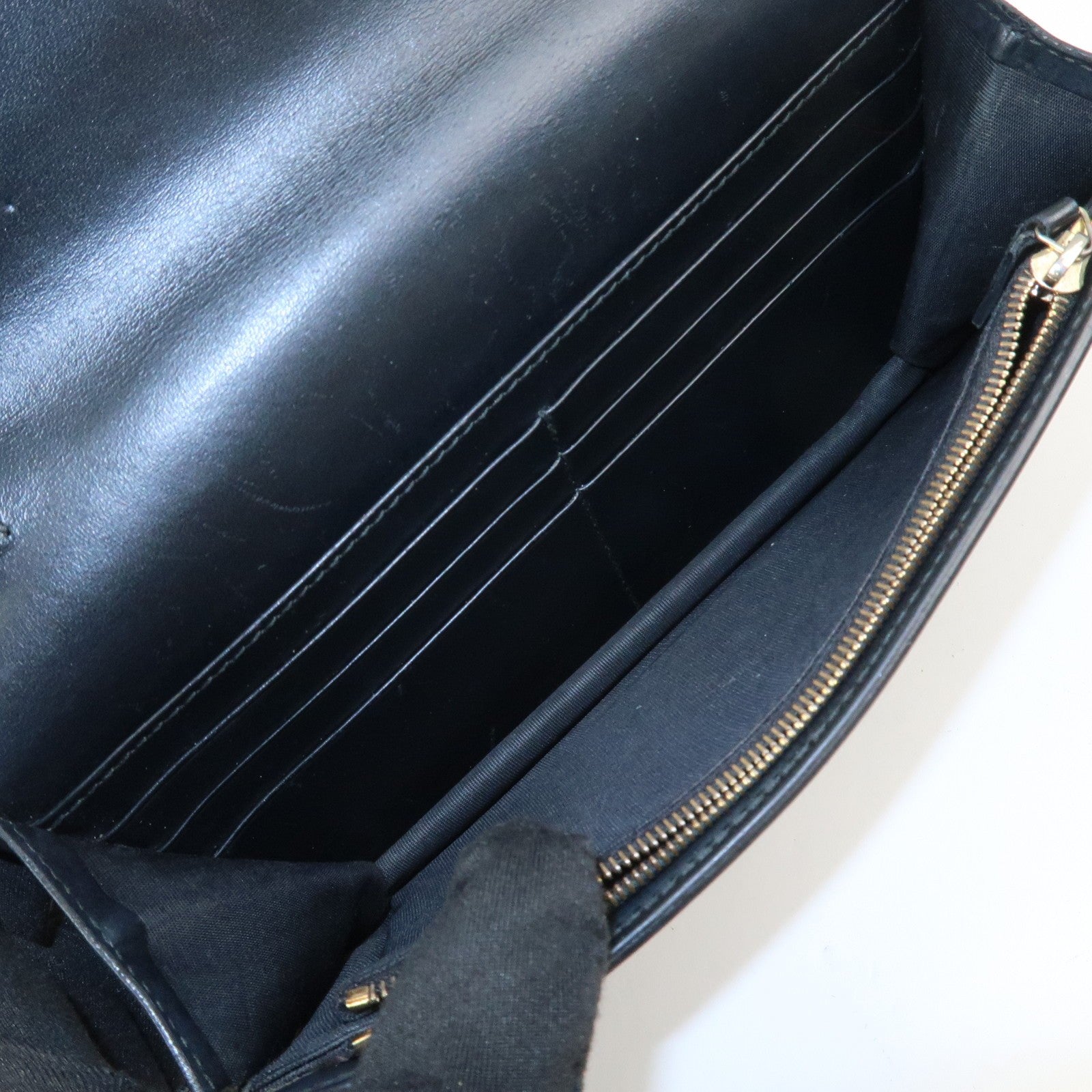 Gucci Interlocking G Guccissima Shoulder Wallet - Black, Leather