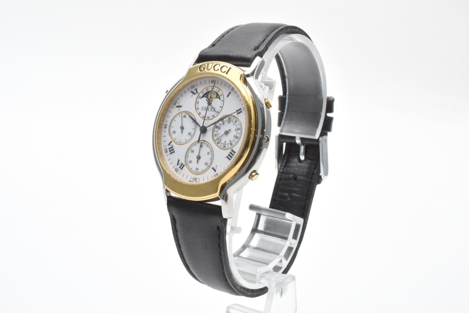 Gucci 8300 Watch - White, Stainless Steel
