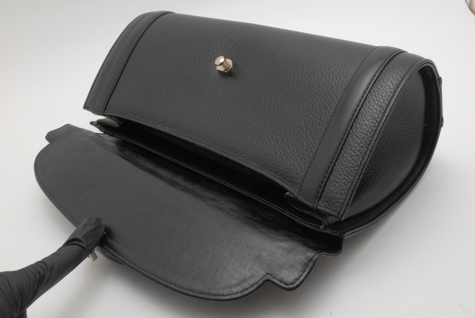 Burberry Barrel Bag Handbag - Black, Leather