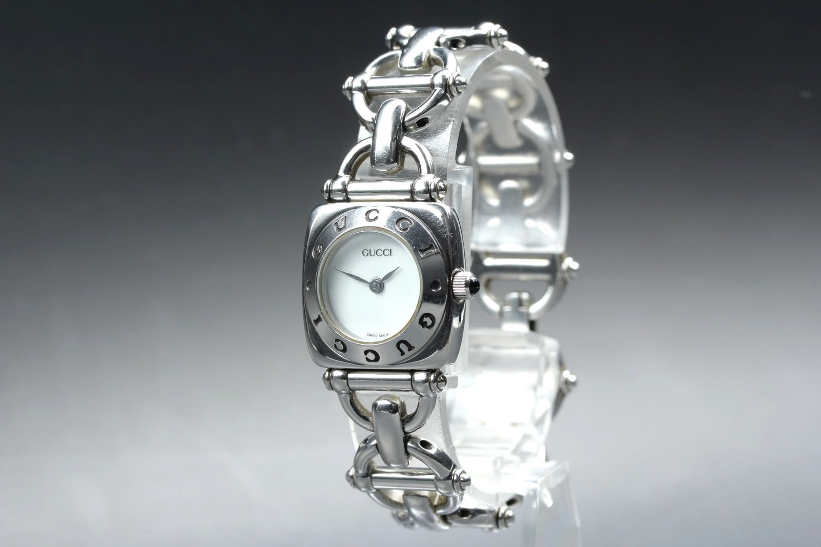 Gucci 6400L Wristwatch - Silver, Stainless Steel