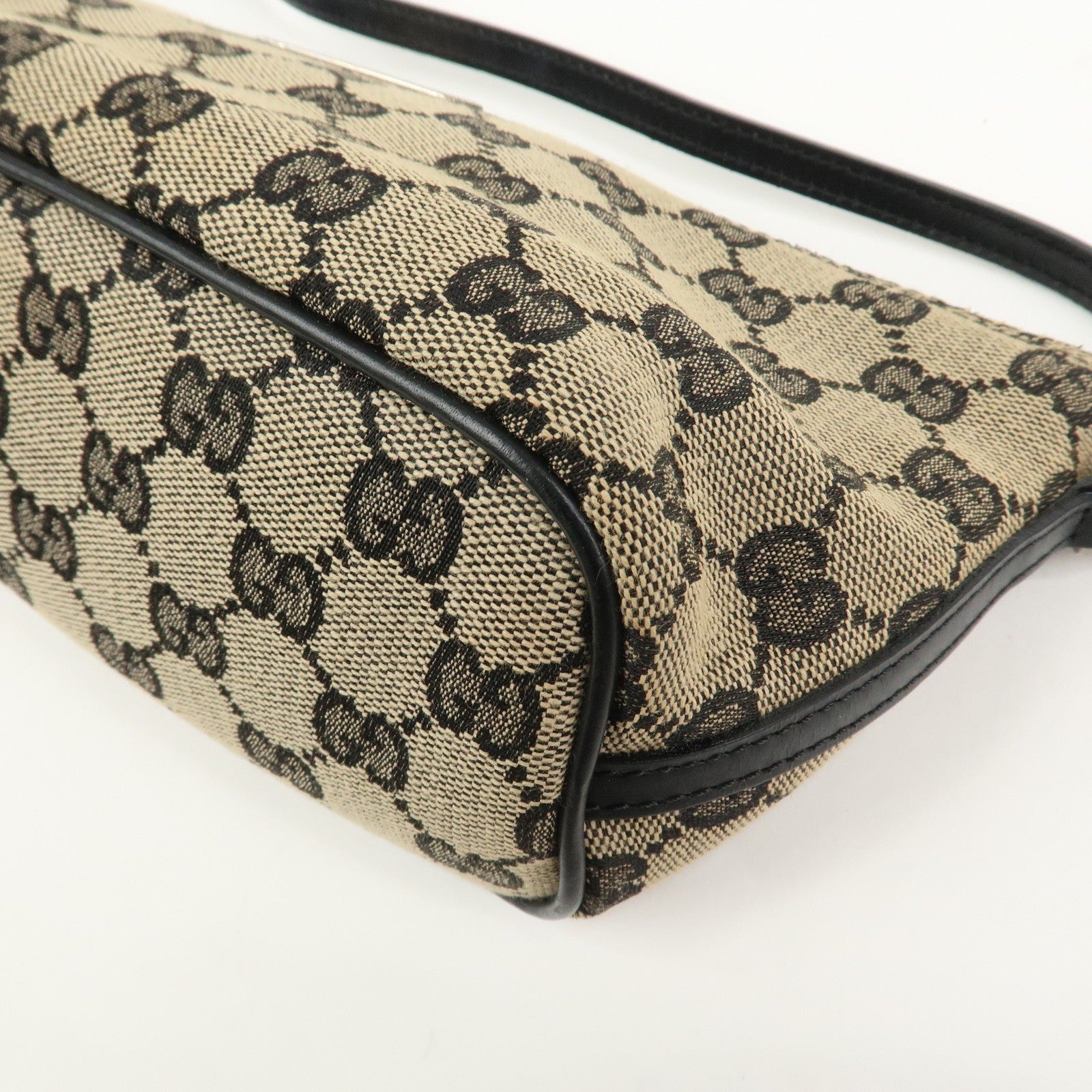 Gucci Boat Hand Bag - Beige, Canvas