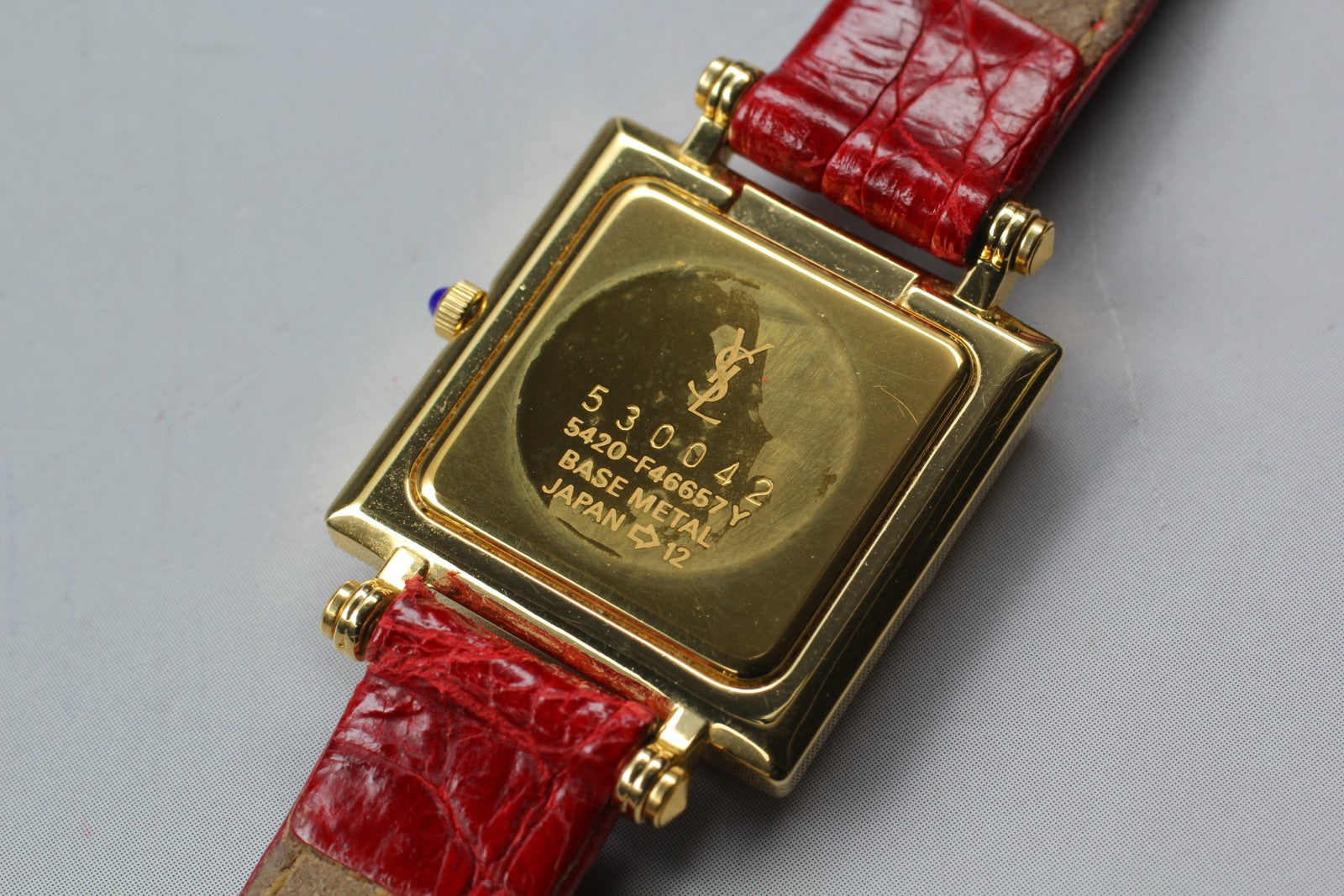 Yves Saint Laurent 5420-F46657 Wristwatch - White, Leather