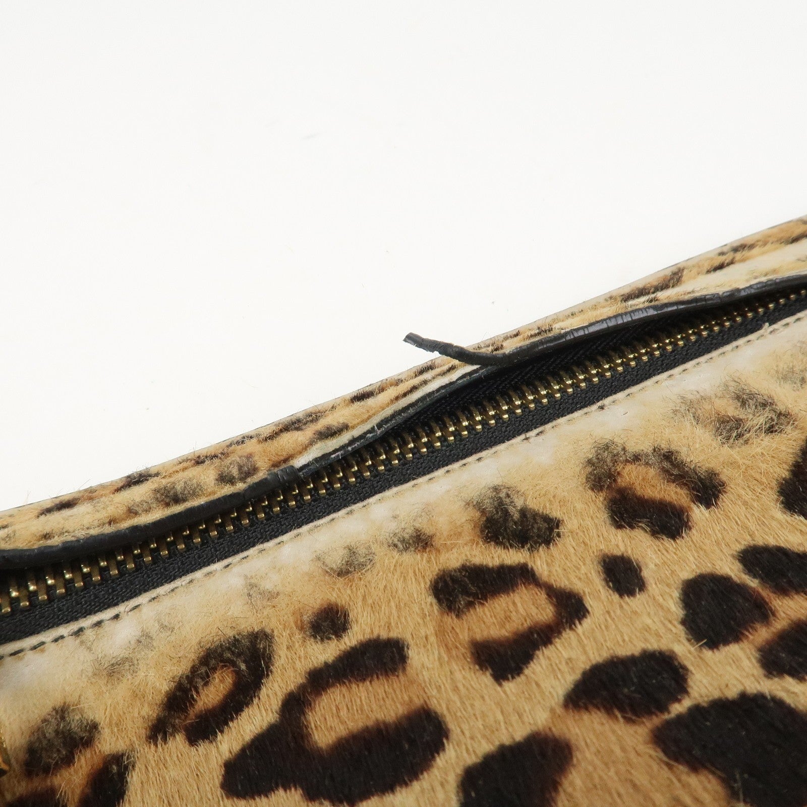 Loewe Anagram Logo Clutch Bag - Leopard, Unborn Calf Leather