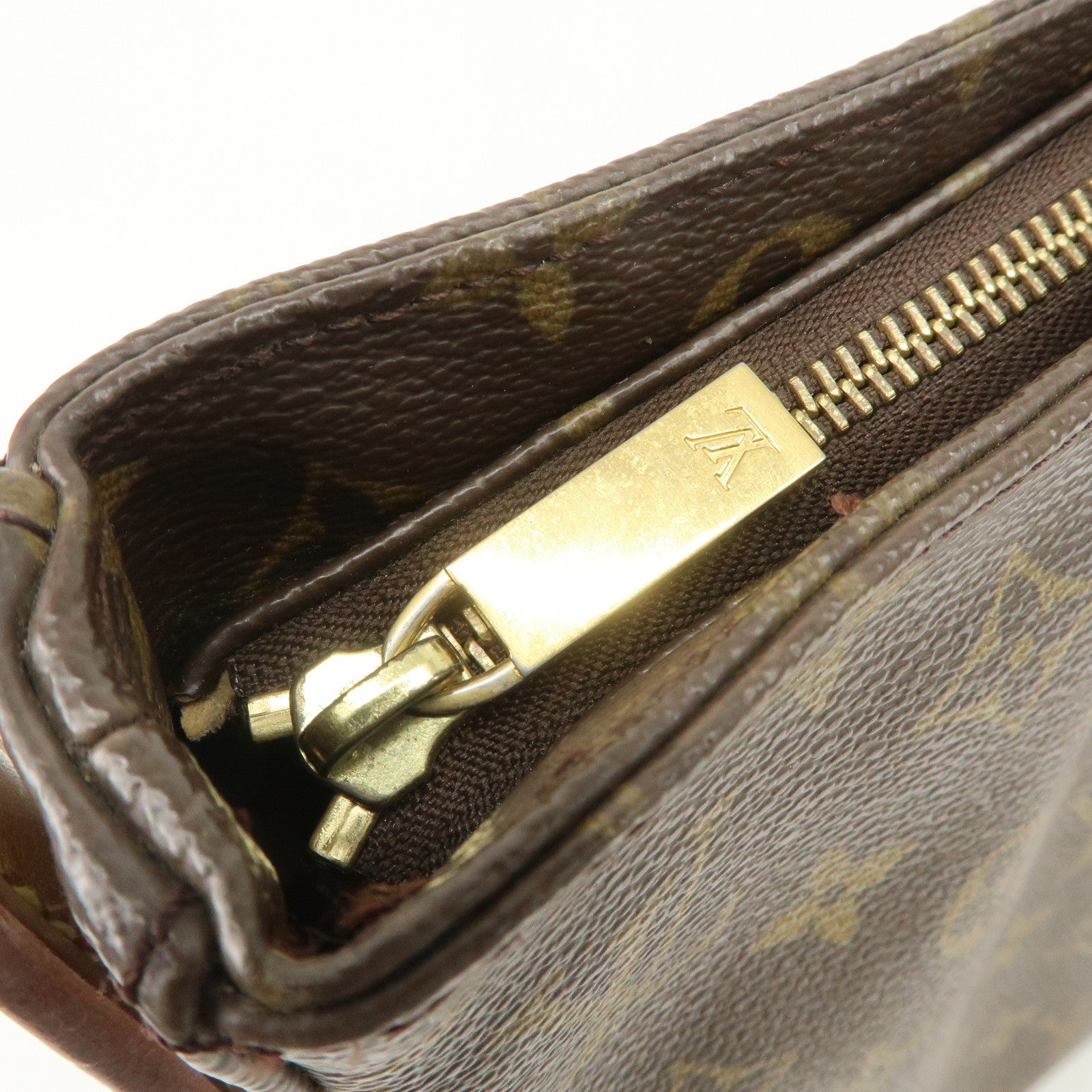 Louis Vuitton Looping GM Shoulder Bag - Monogram, Canvas Leather