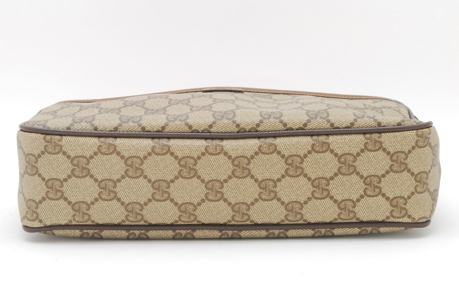 Gucci GG Supreme Clutch - Beige, PVC Leather
