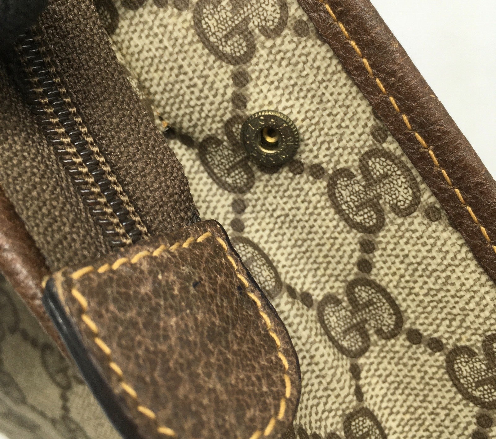 Gucci GG Supreme Monogram Clutch Bag - Beige/Brown, PVC Leather