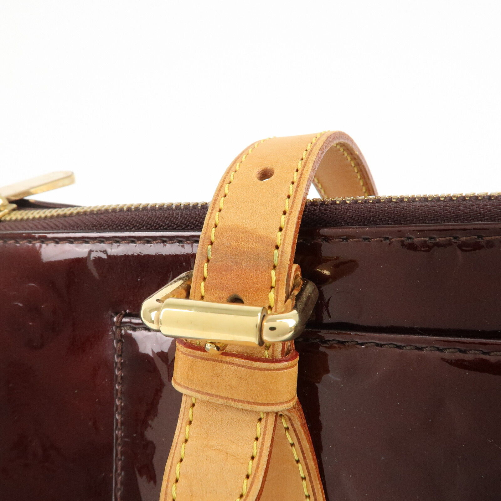 Louis Vuitton Avenue Handbag - Amarante, Vernis Leather