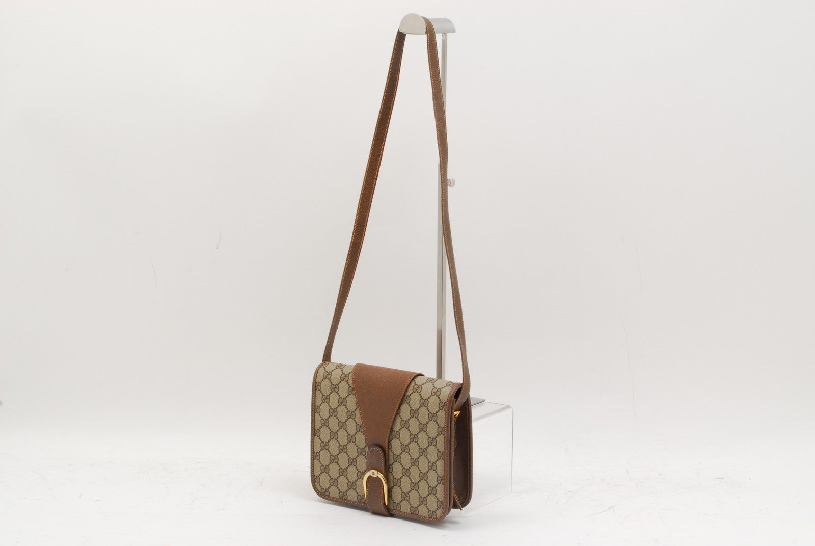 Gucci GG Supreme Crossbody Shoulder Bag - Brown, PVC Leather