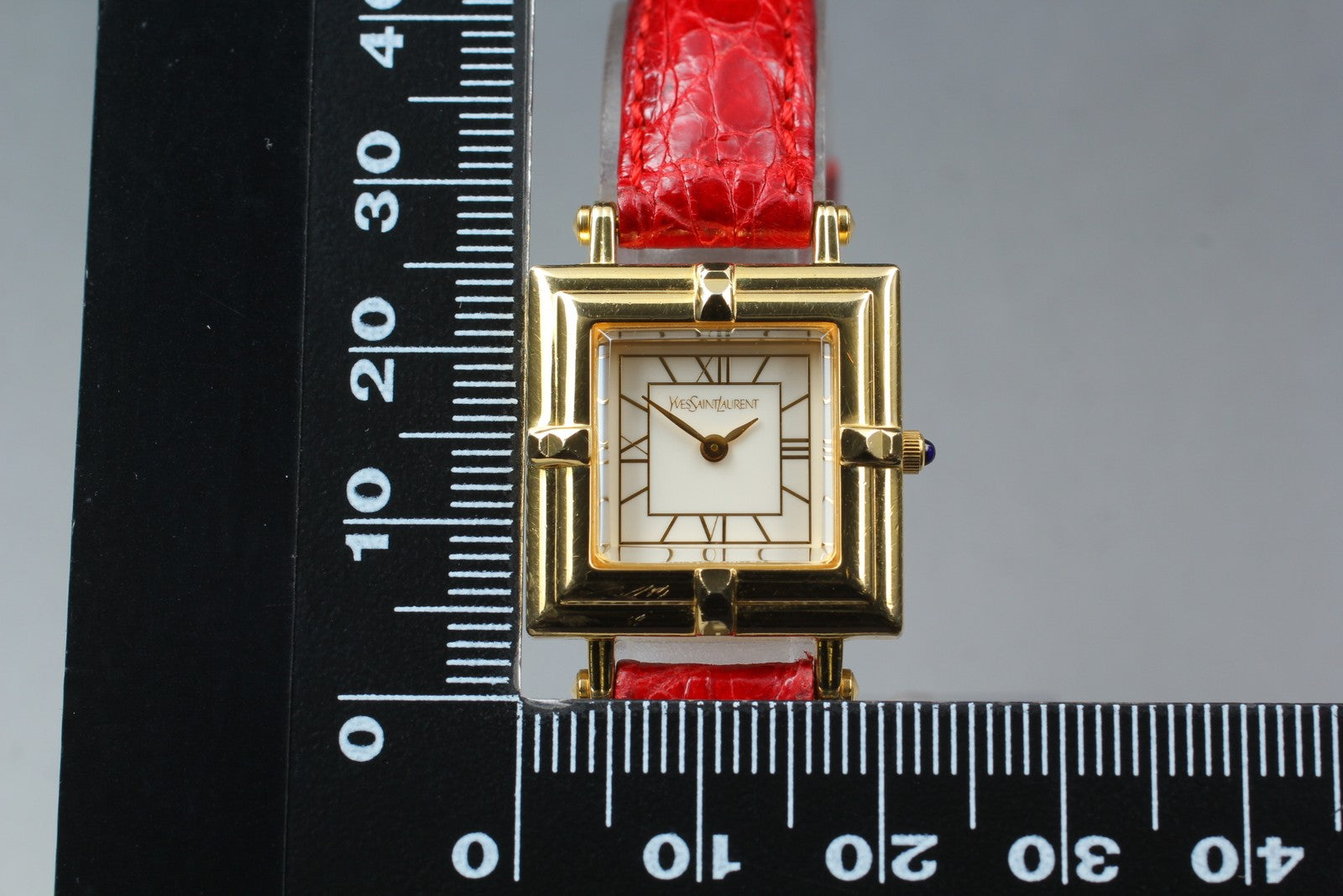 Yves Saint Laurent 5420-F46657 Wristwatch - White, Leather