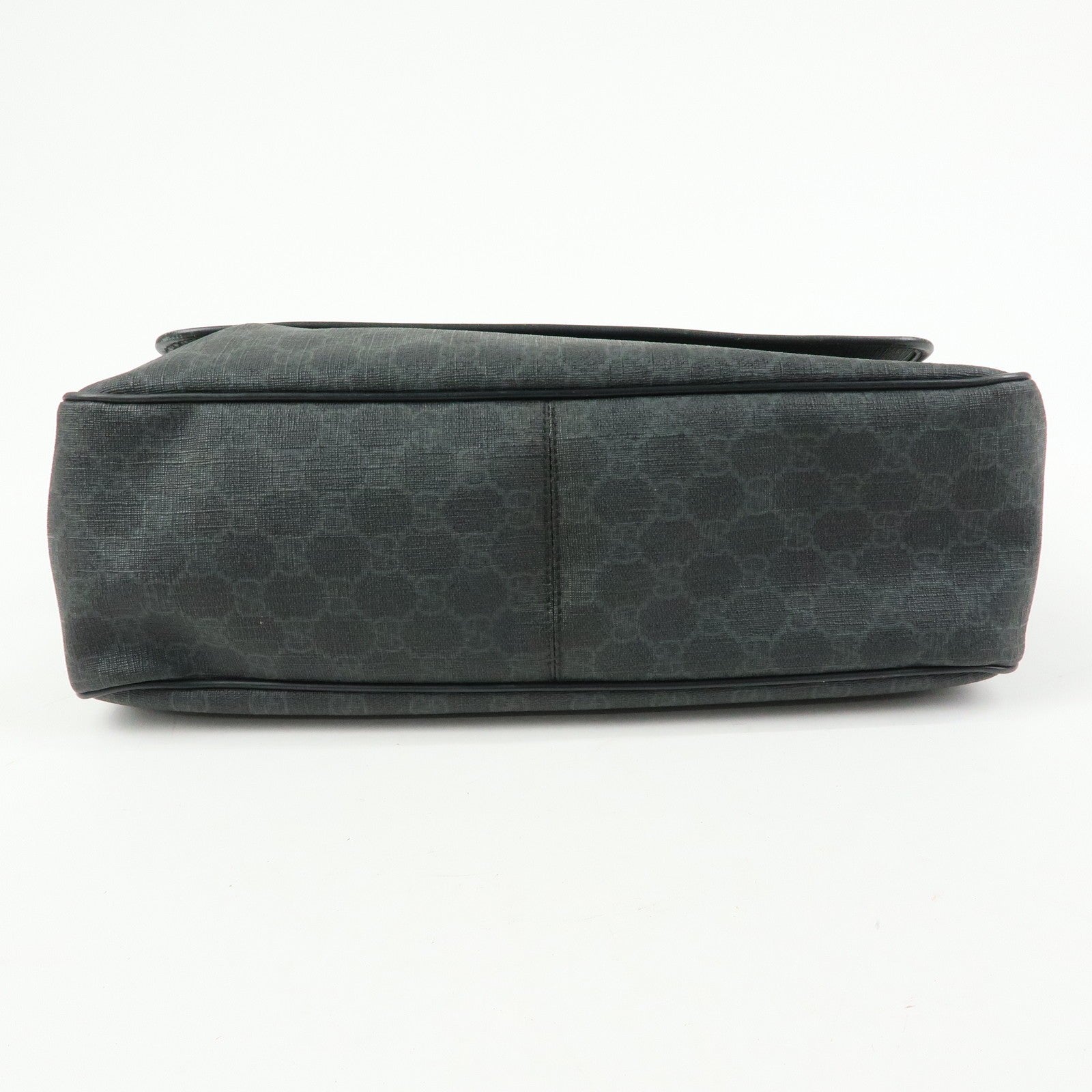 GUCCI GG Supreme Leather Shoulder Bag Crossbody Bag Black
