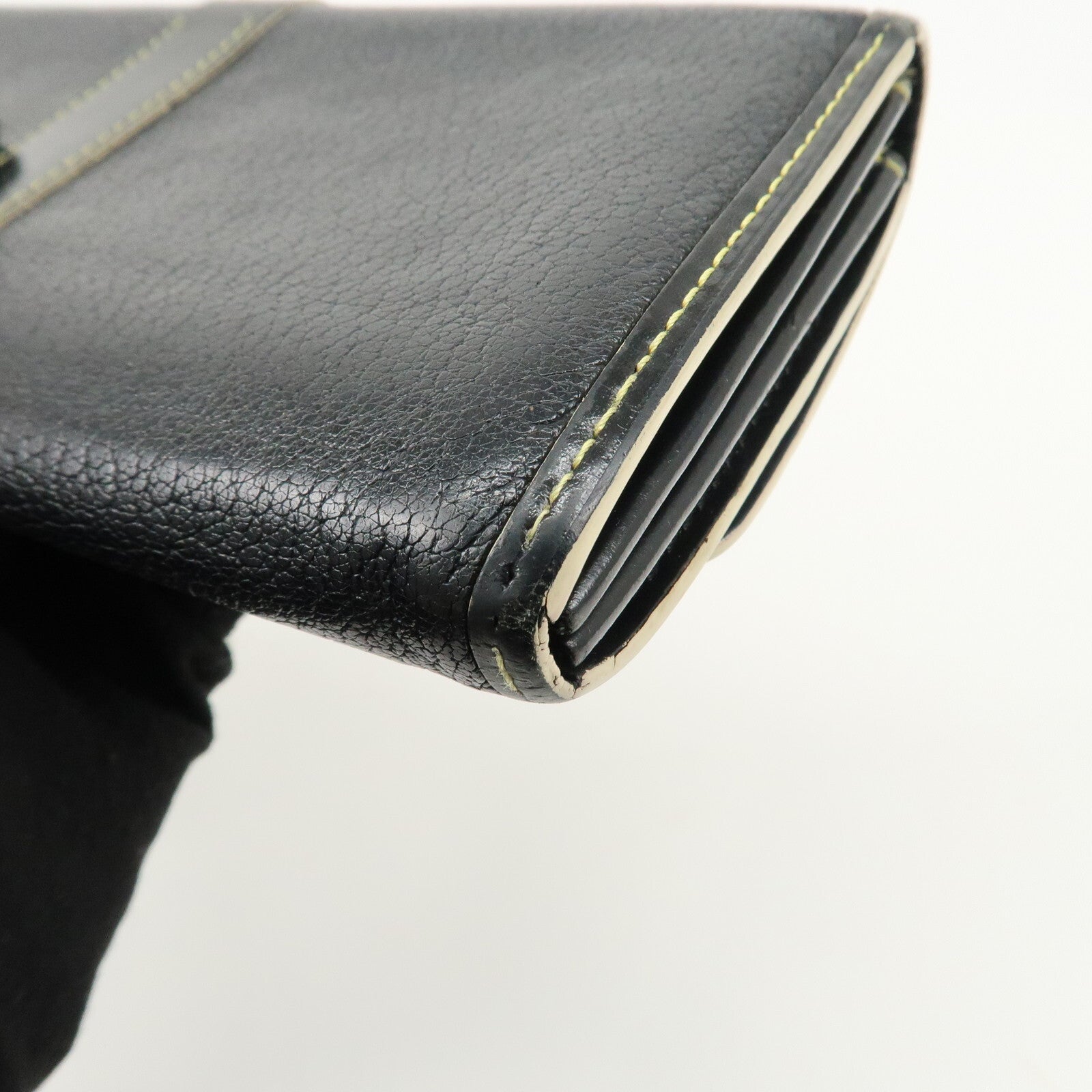 Louis Vuitton Portefeuille Favori Wallet - Noir, Suhari Leather
