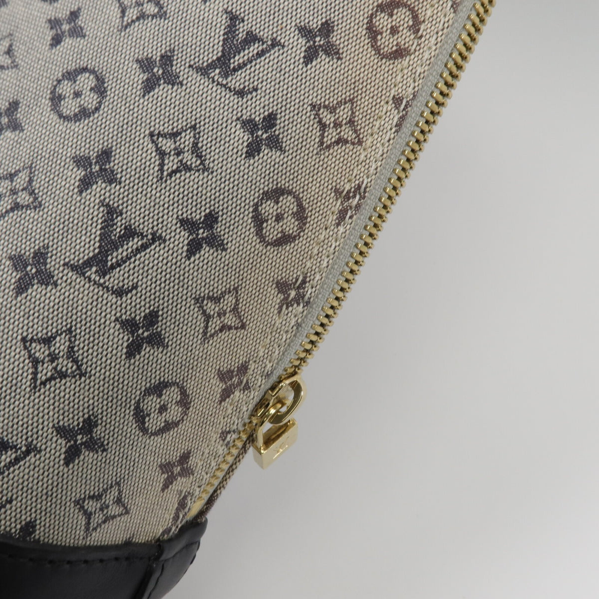 Louis Vuitton Alma Haut Handbag - Navy, Canvas