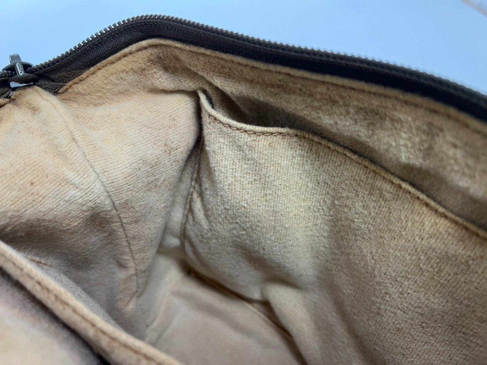 Gucci Pouch Clutch Bag - Brown, Leather