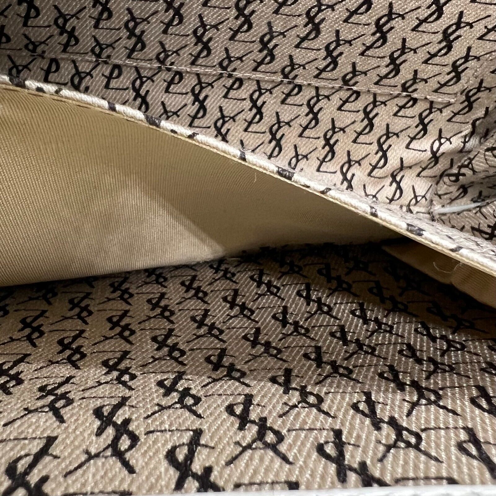 Saint Laurent Clutch bag