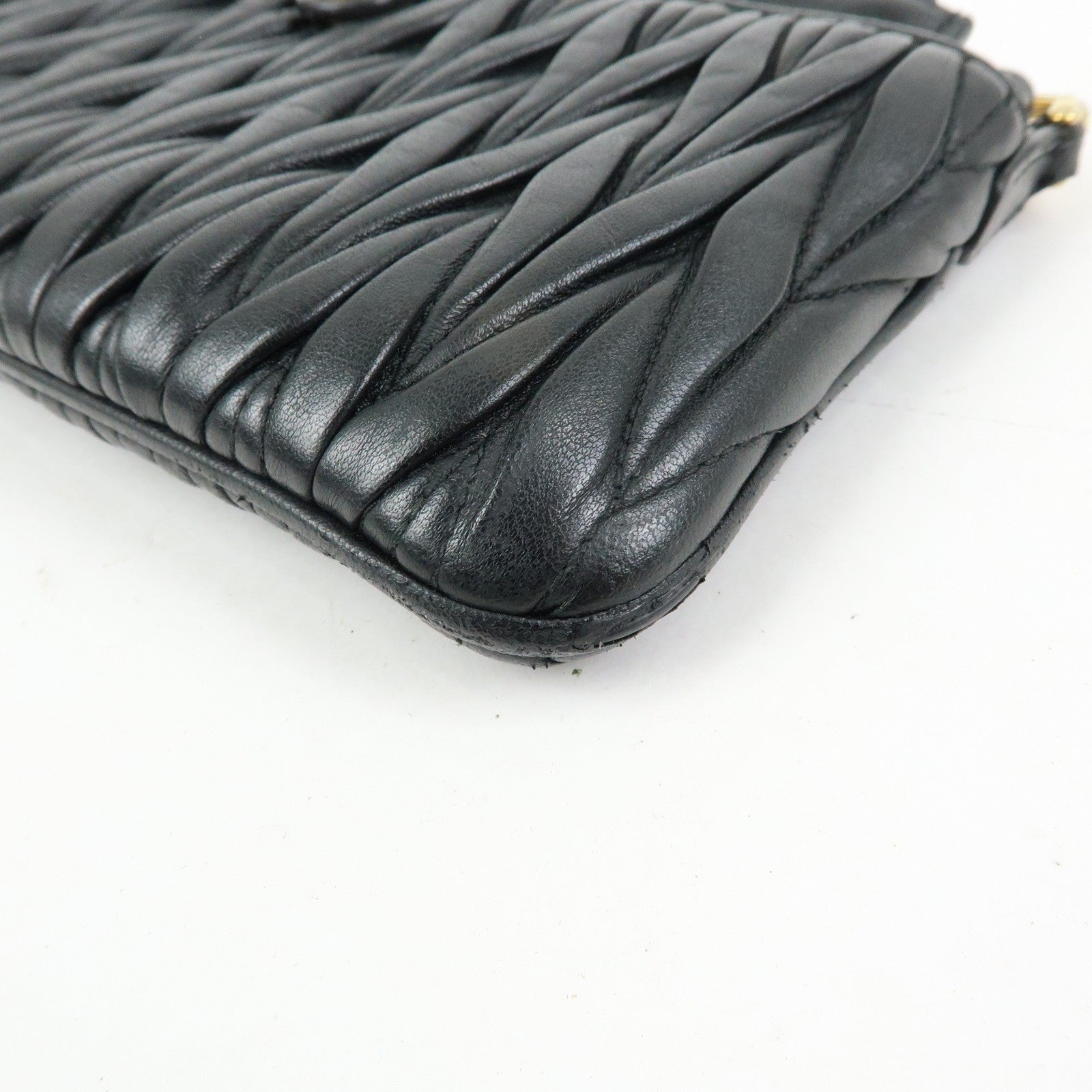 Miu Miu Matelasse Leather Gathered Shoulder Bag - Black, Leather שני חלקים!