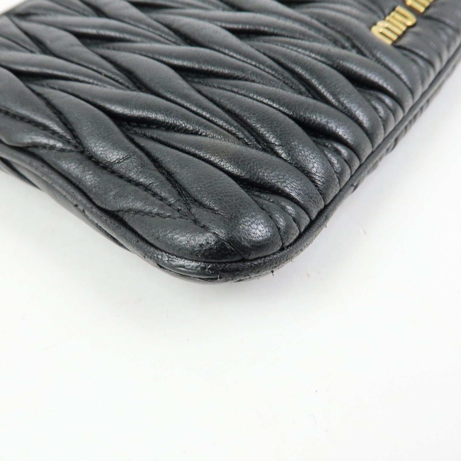Miu Miu Matelasse Leather Gathered Shoulder Bag - Black, Leather שני חלקים!