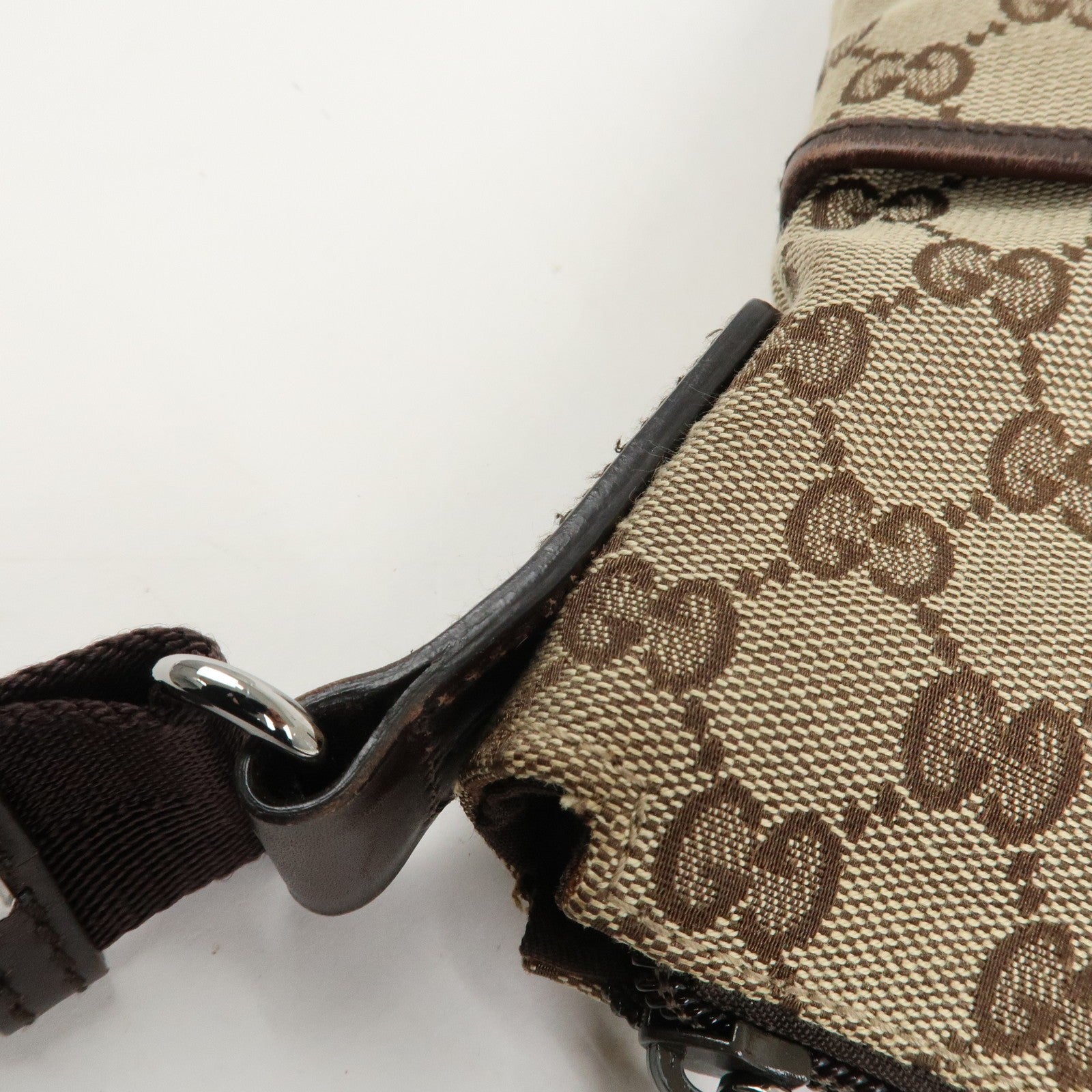Gucci GG Canvas Leather Shoulder Bag Crossbody Brown