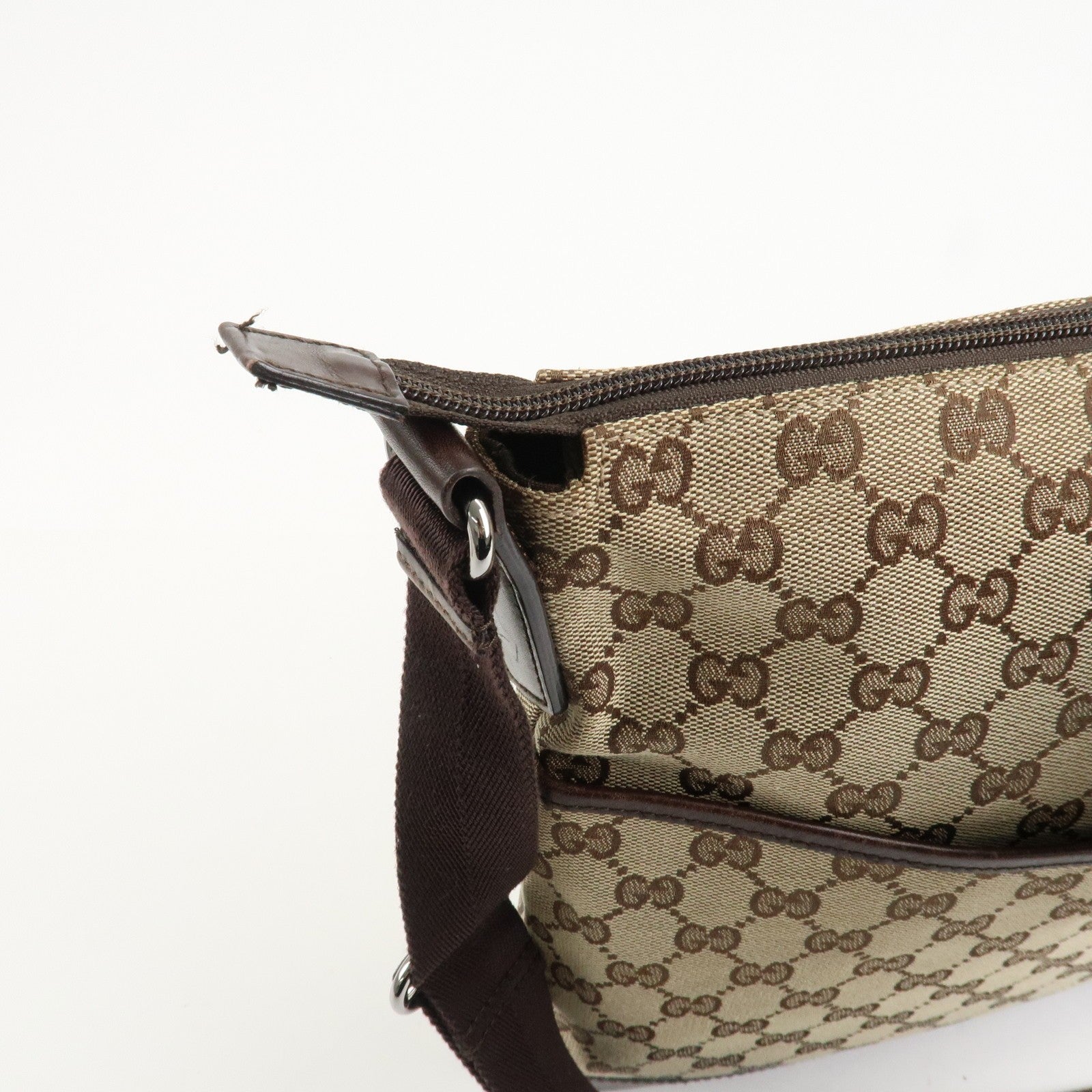 Gucci GG Canvas Leather Shoulder Bag Crossbody Brown