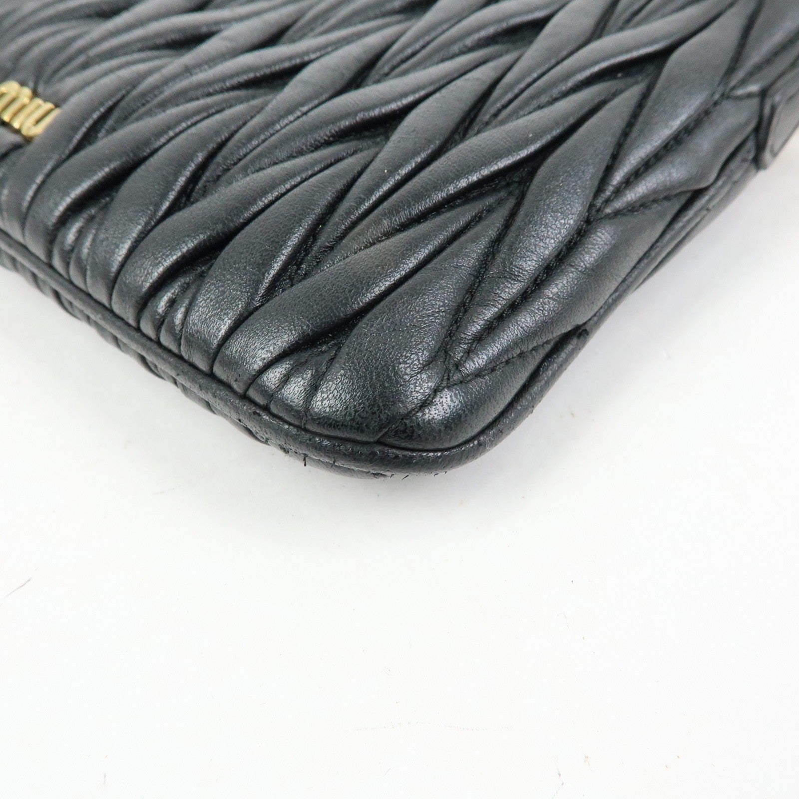 Miu Miu Matelasse Leather Gathered Shoulder Bag - Black, Leather שני חלקים!