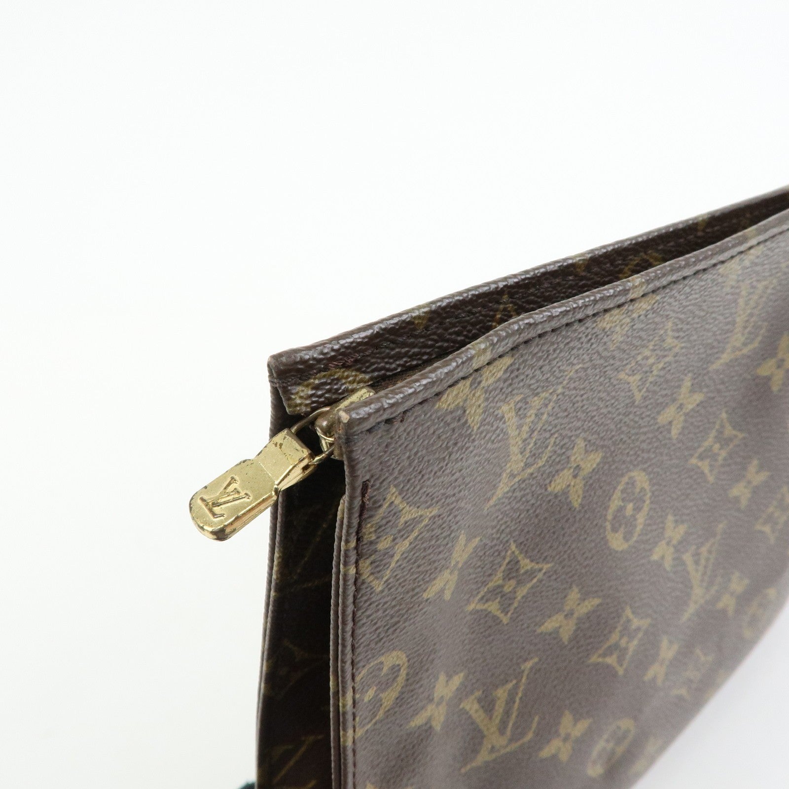 Louis Vuitton Cosmetics Clutch 26