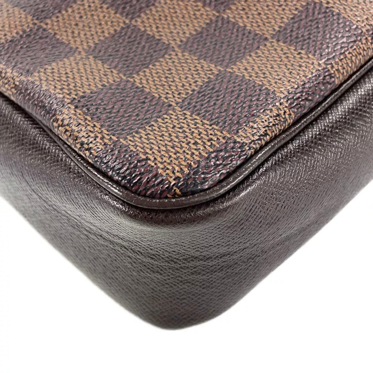 Louis Vuitton Damier Trousse Leather bag