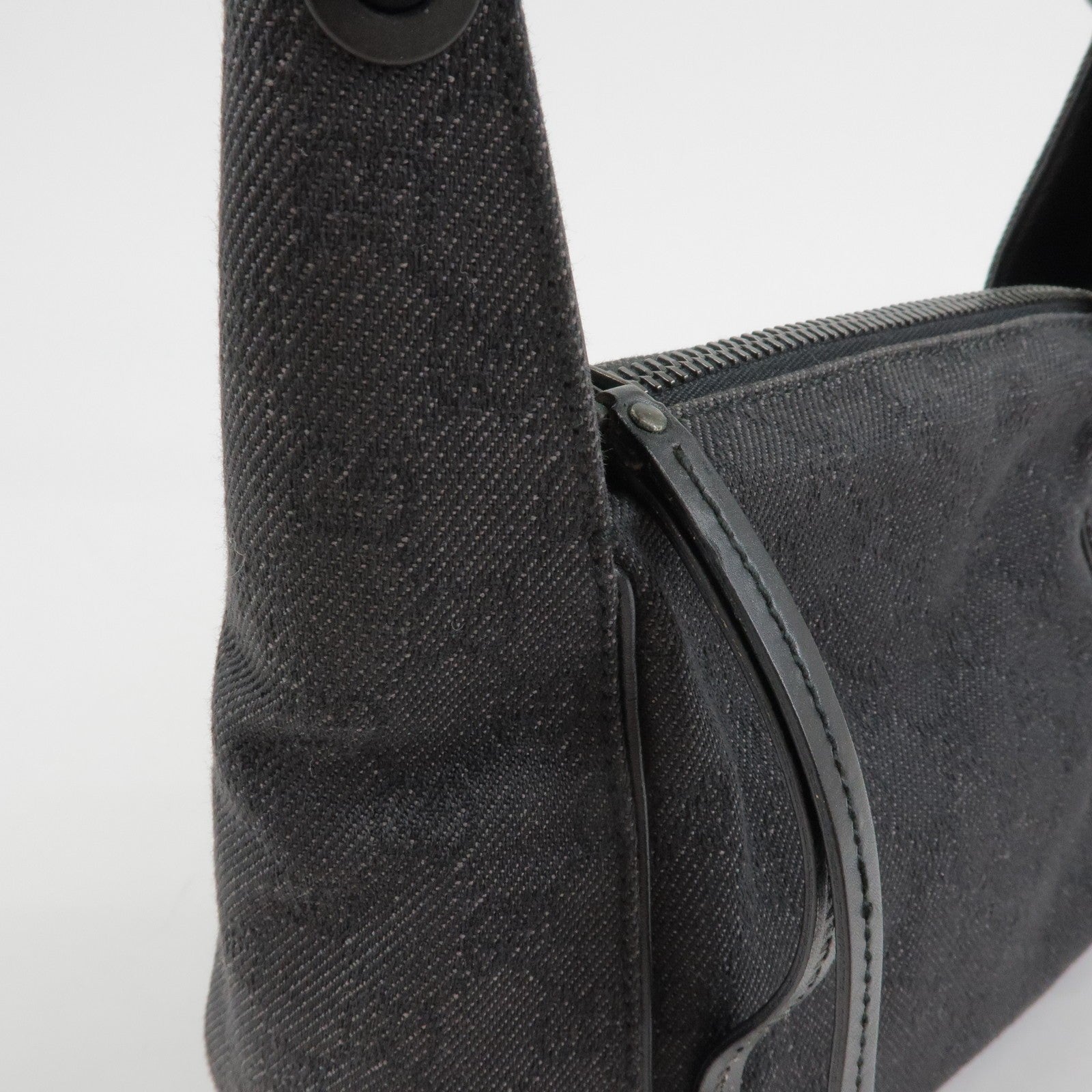 Gucci Shoulder Bag - Black, Leather 