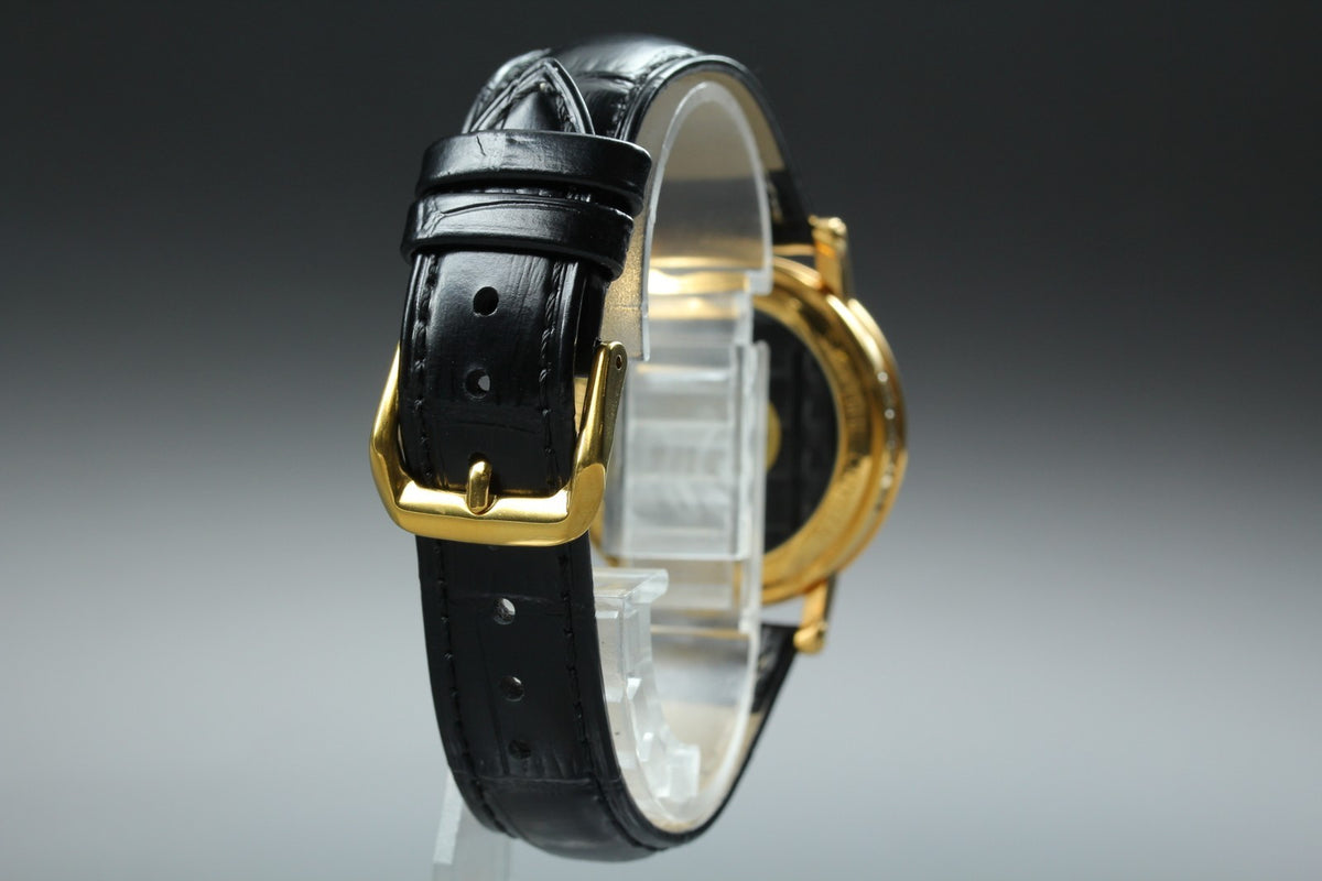 Gucci 7200M Wristwatch - White, Stainless Steel