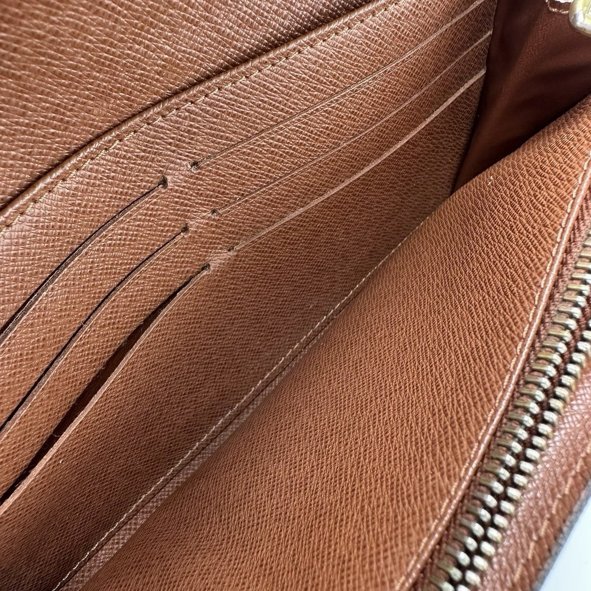 Louis Vuitton Portefeuille Sarah Wallet - Brown, Leather