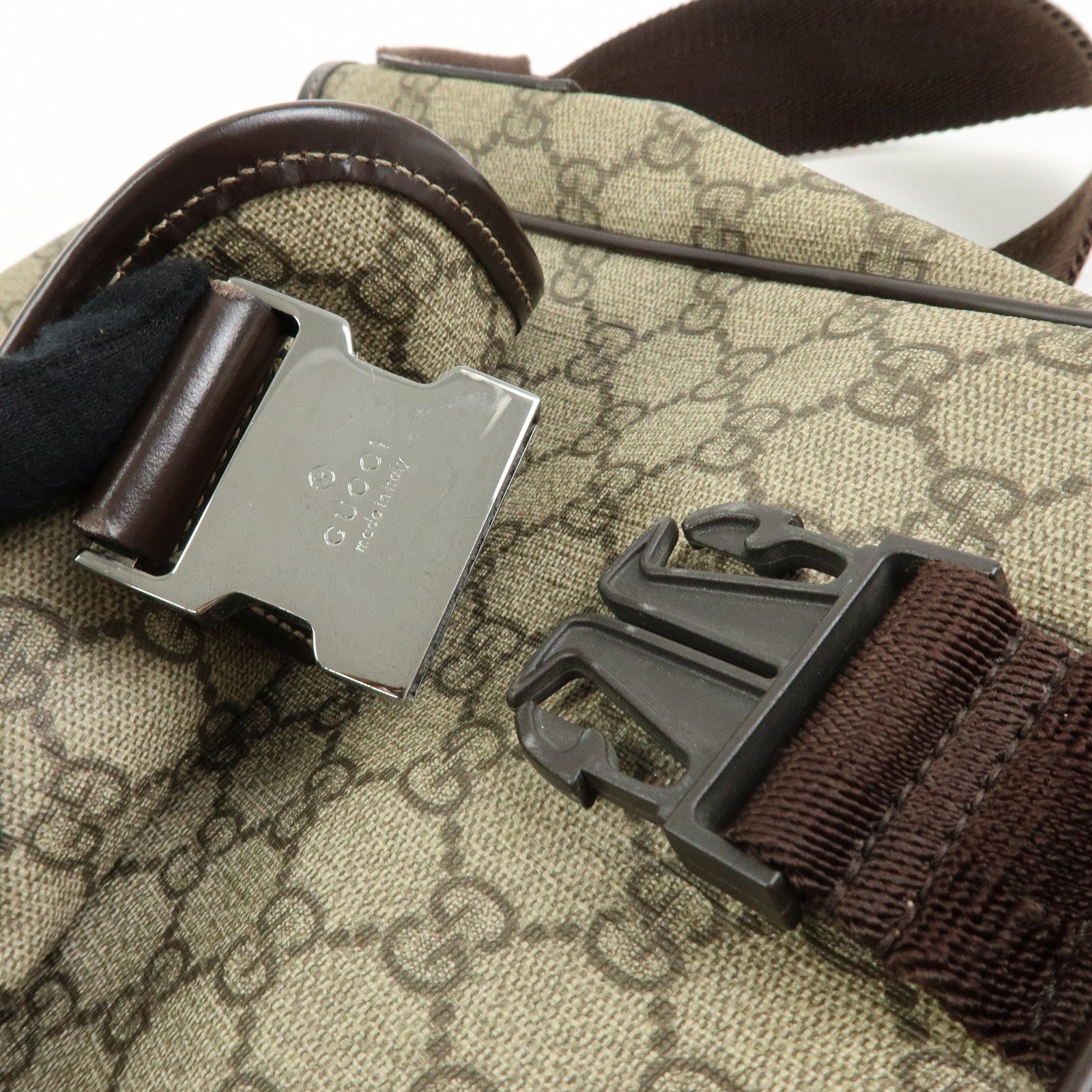 Gucci Shoulder Bag - Brown, GG Supreme, Leather