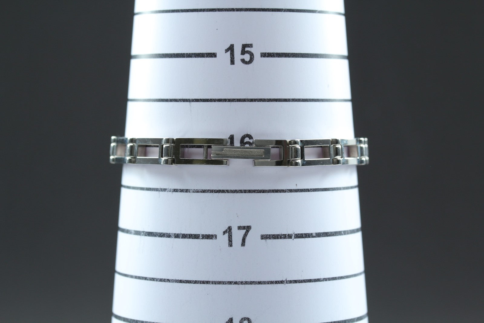 Gucci 3900L Wristwatch - Silver, Stainless Steel