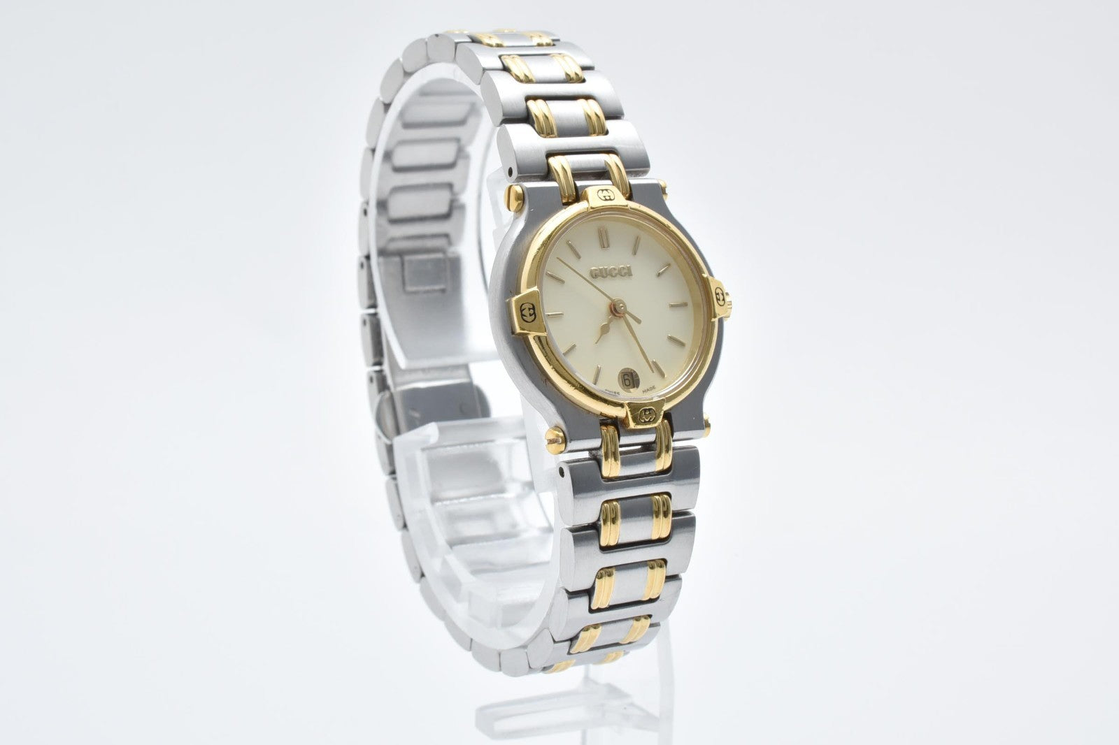 Gucci 9000L Wristwatch - Ivory, Stainless Steel