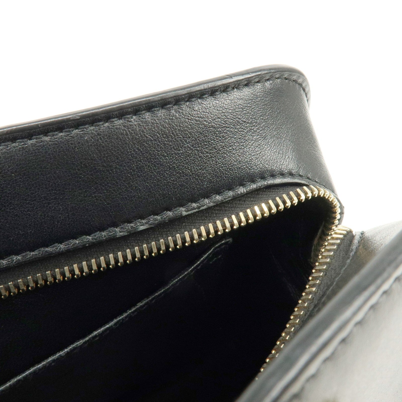 Saint Laurent Paris Baby Cabas Cassandra Hand Bag - Black, Leather 