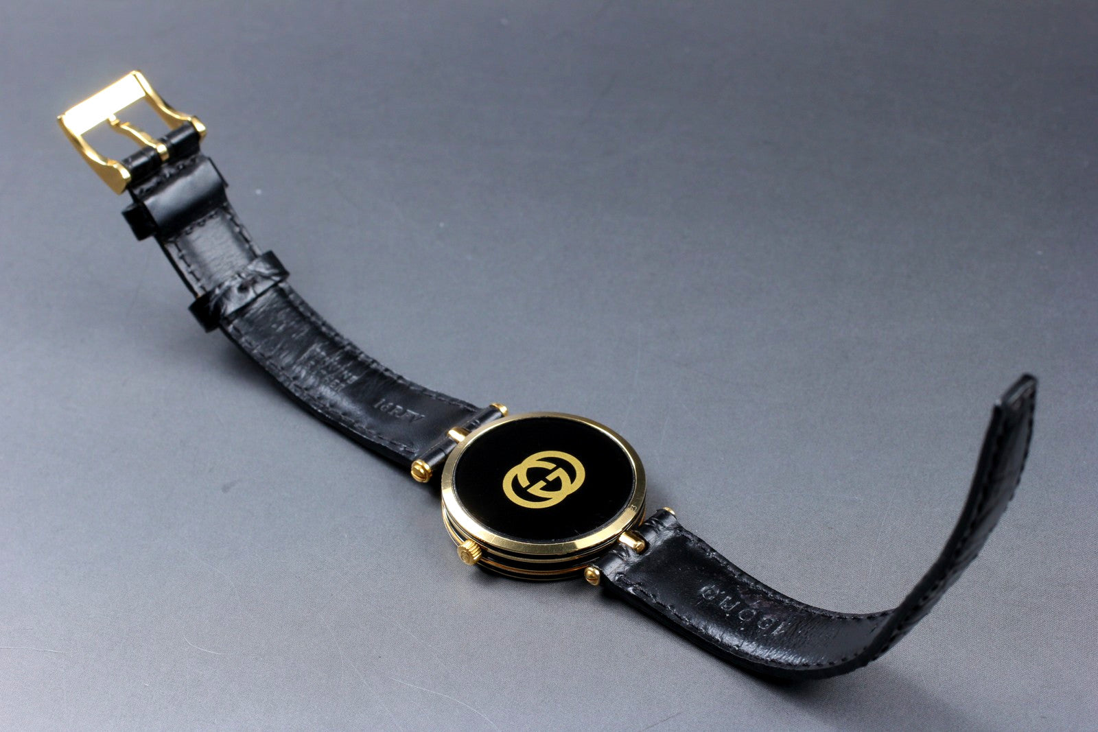 Gucci 2040M Wristwatch - Gold Black, Stainless Steel