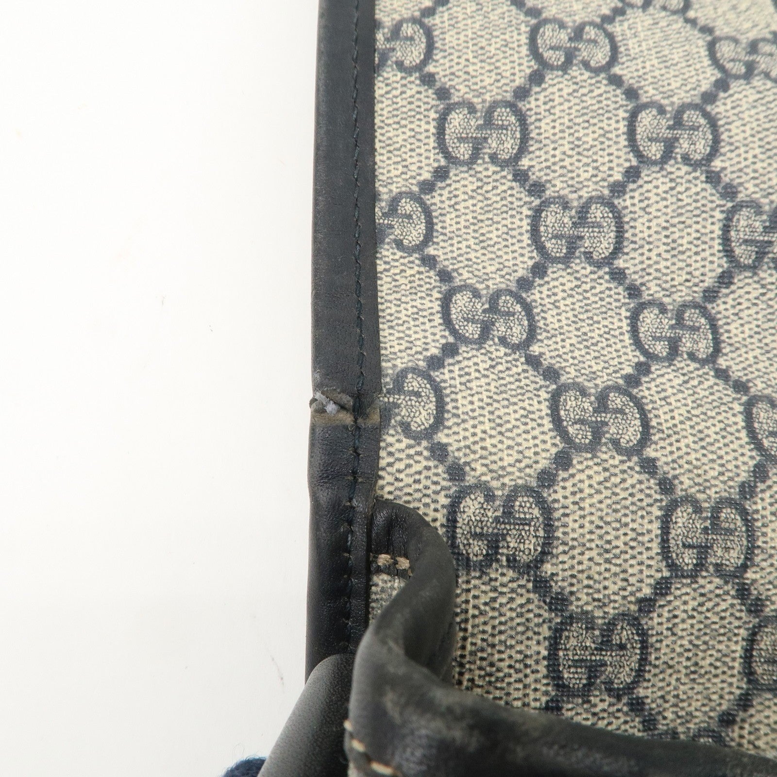 Gucci Shoulder Bag - Beige Navy, GG Supreme