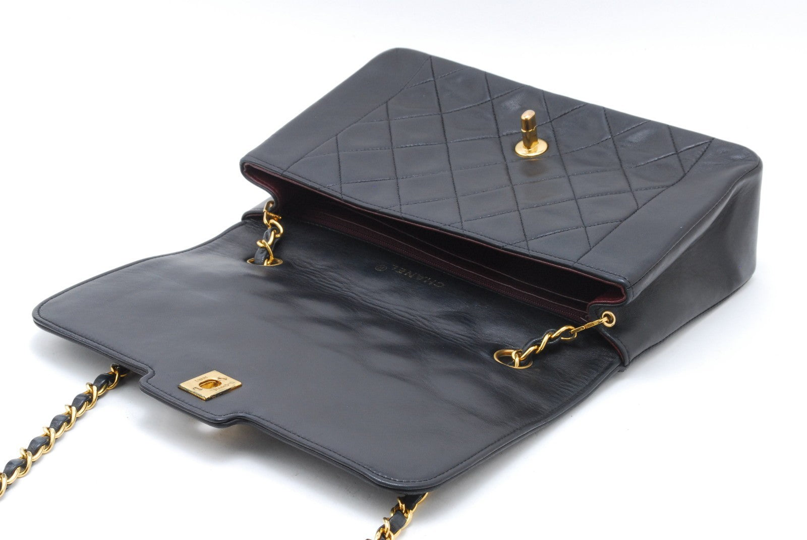 CHANEL Matelasse Chain Shoulder Bag - Dark Navy, Leather