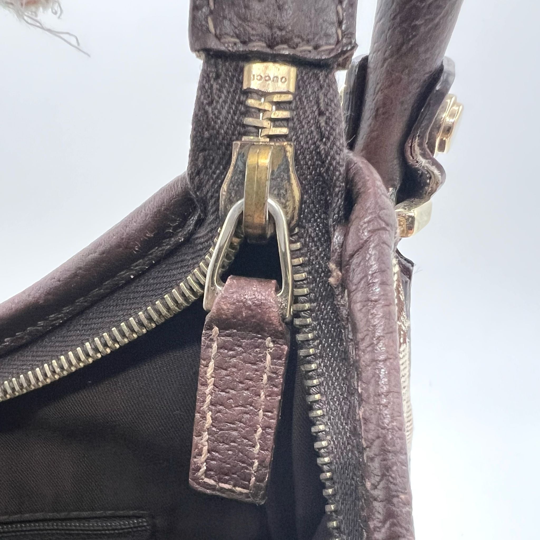 GUCCI ABBEY GG CANVAS LEATHER SHOULDER BAG