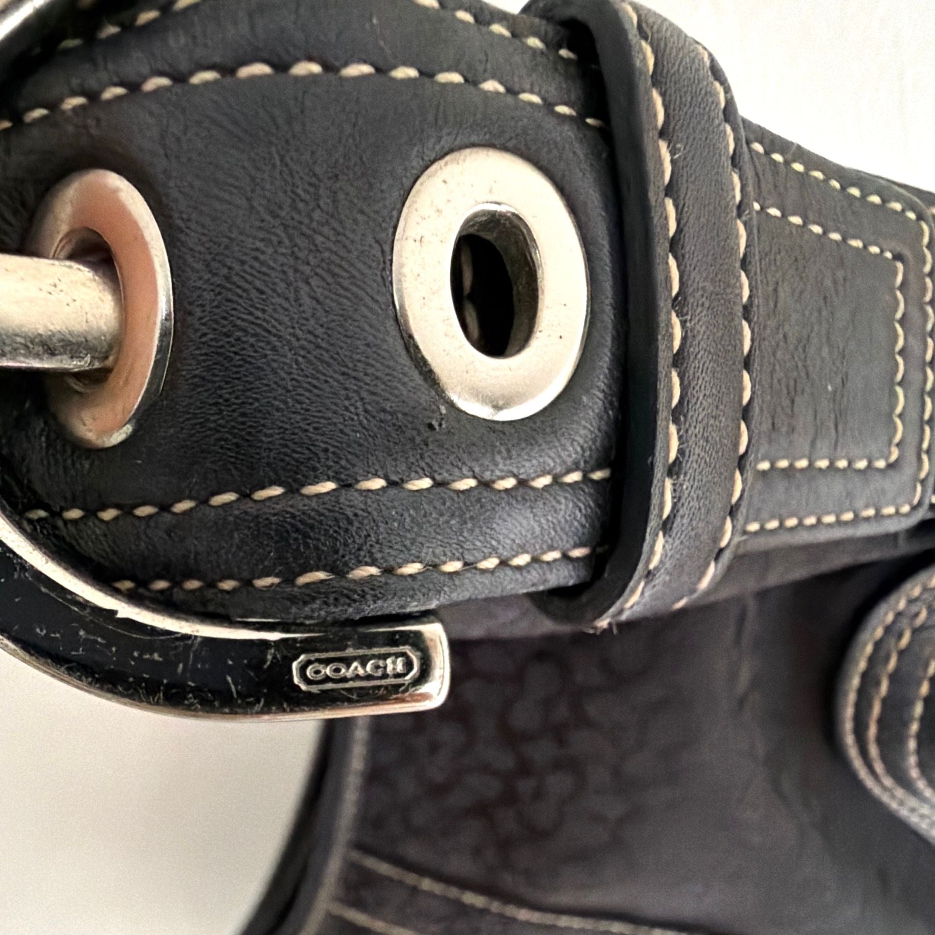 Coach Signature Black Shoulder Bag